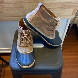 Sorel Out N About, waterproof ankle boots, size 9.5